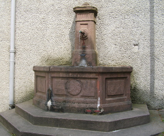 Historischer Brunnen in der Burgstraße in Baden-Baden