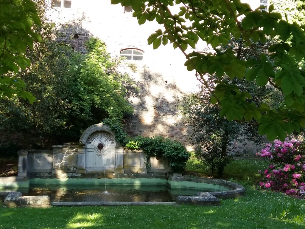 Kavaliersbau des Neuen Schlosses Baden-Baden mit Nutzungsverbot